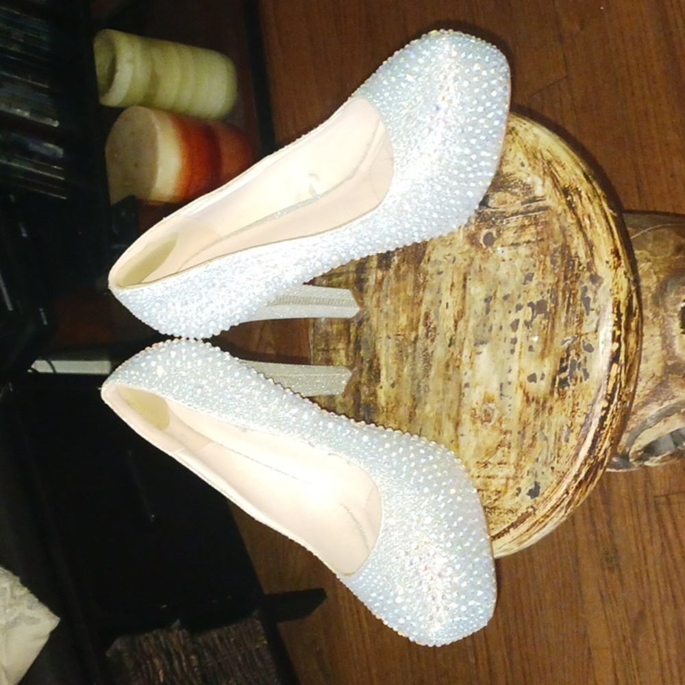 Stiletto heels, gray